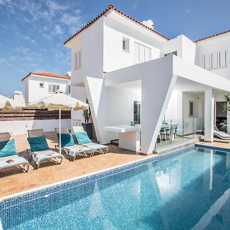 Villa Marimar Luxury Protaras