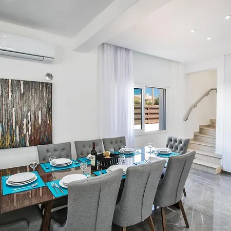 Marimar Luxury Villa